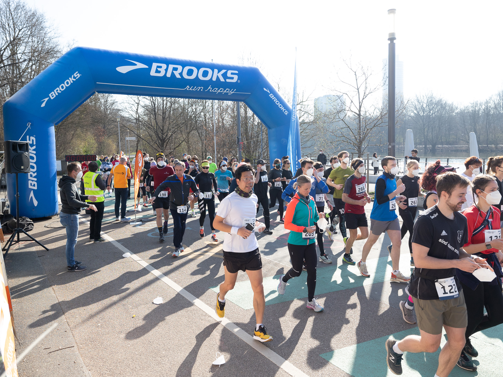 Neues Lauf-Event: Die schönsten Bilder vom Absolute Run Finishline-Lauf in Nürnberg - Laufen.de